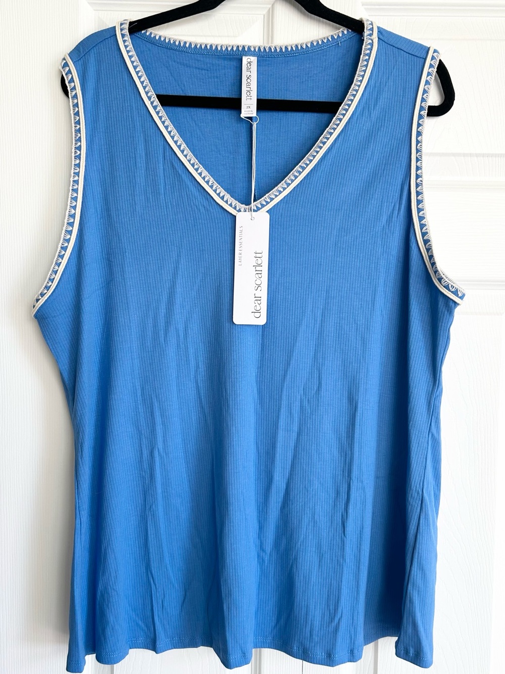 Dear Scarlett whisper trim detailed V-neck ribbed stretch tank in blue size 2x